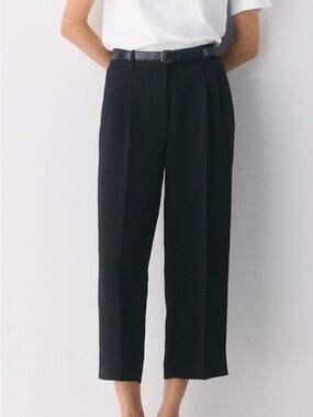 Aritzia Effortless Pant